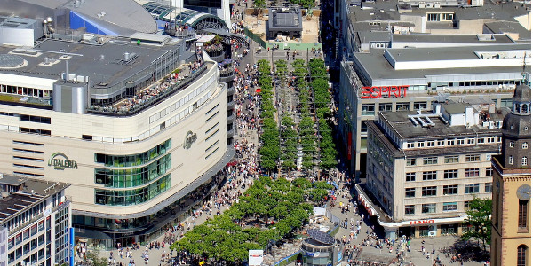 Einkaufsbummel auf der Frankfurter Zeil