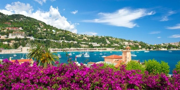 Traumhaft blaues Meer - die Cote d'Azur