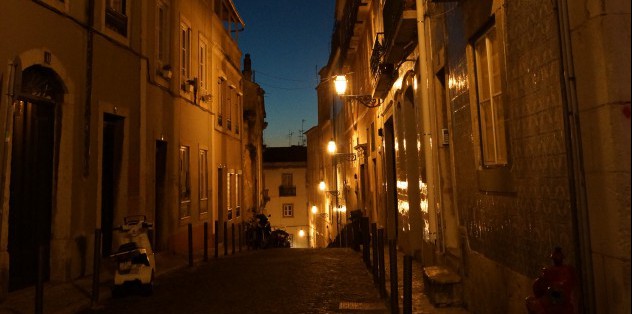 Lissabon in Portugal bei Nacht