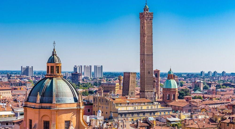 geschlechtertuerme von Bologna in Italien