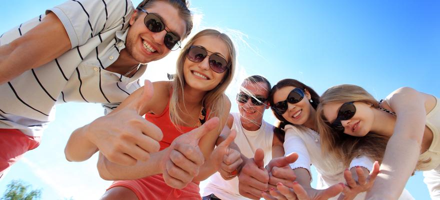 Familie und Freunde helfen