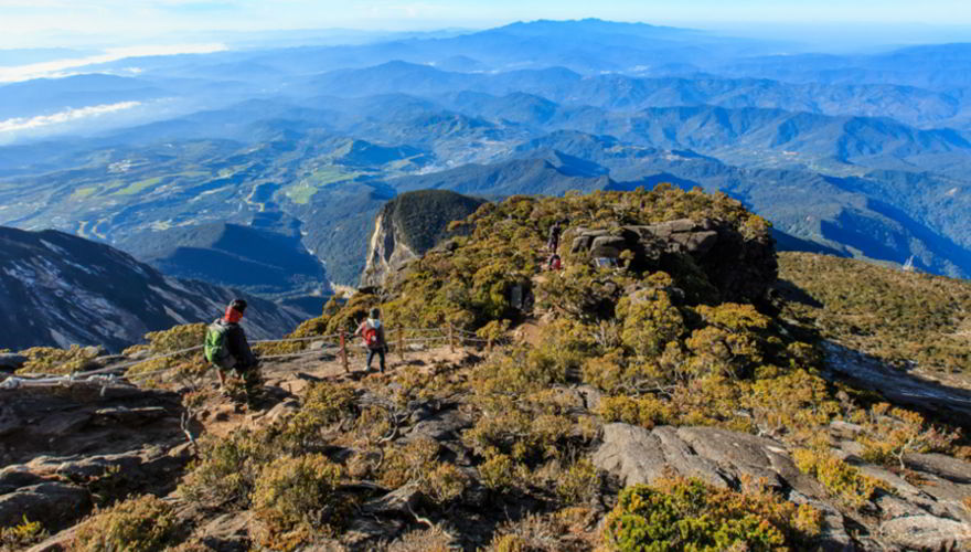 Höchster Klettersteig der Welt: Mount Kinabalu in Borneo, Malaysia 
