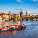Schiff in Prag in Tschechien