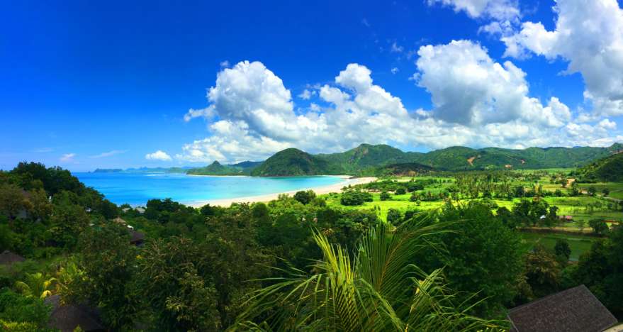 Dschungel und Strand auf Lombok