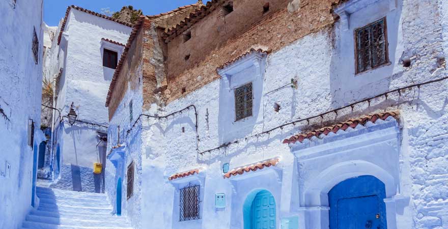 Gasse in Chefchaouen in marokko