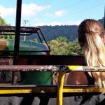 Frau in russischer Limousine