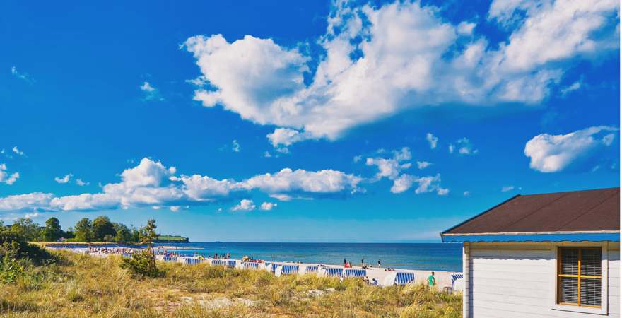 Blick über dünen zum strand