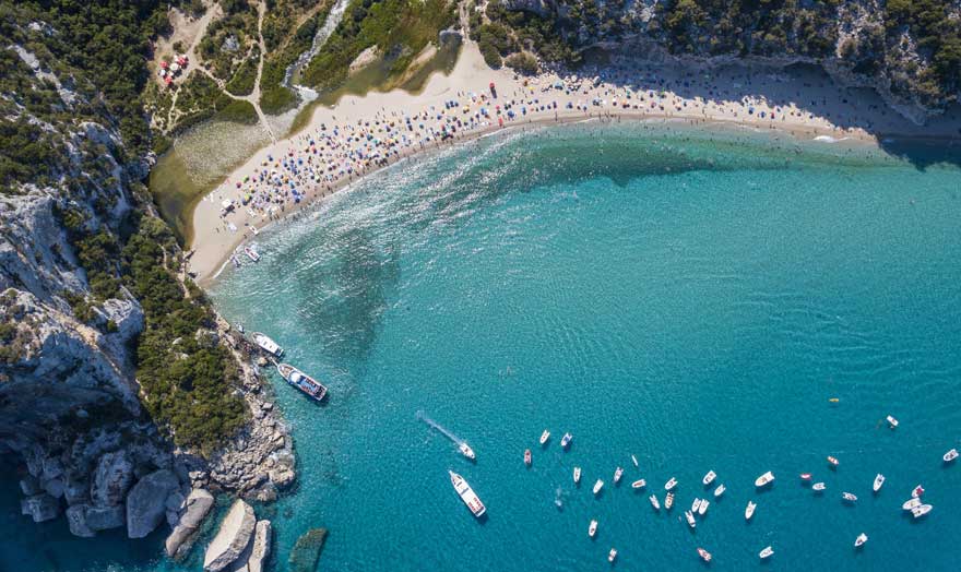 Strand Cala Luna auf Sardinien in Italien