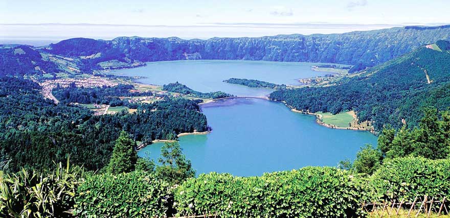Lagoa-Verde-e-Lagoa-Azu