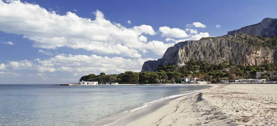 Mondello-beach
