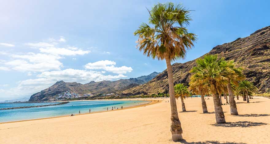 Strand Playa de las Teresitas auf Teneriffa in Spanien