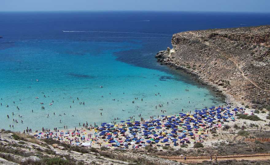 Strand Spiaggia dei Conigli auf Lampedusa in Italien