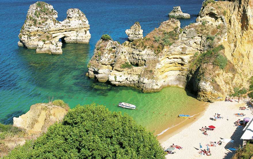 Strand-Praia-do-Camilo