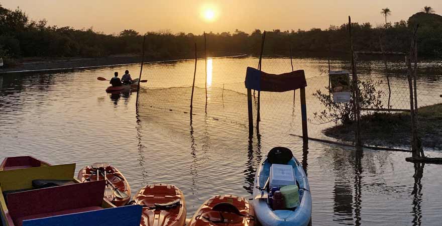 Kajak-Anlegestelle auf dem Gambia River