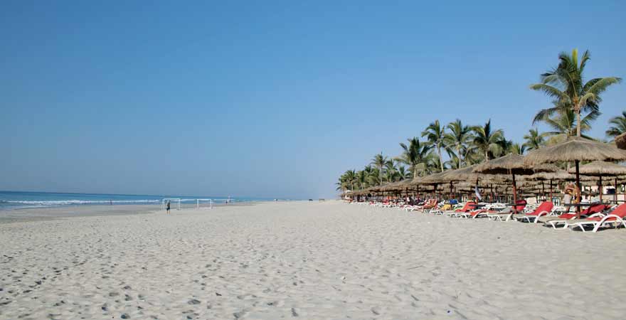 Strand des Salalah Rotana Resorts im Oman