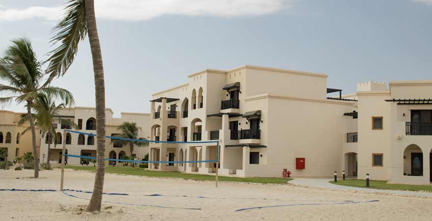 Volleyballfeld im Salalah Rotana Resort im Oman