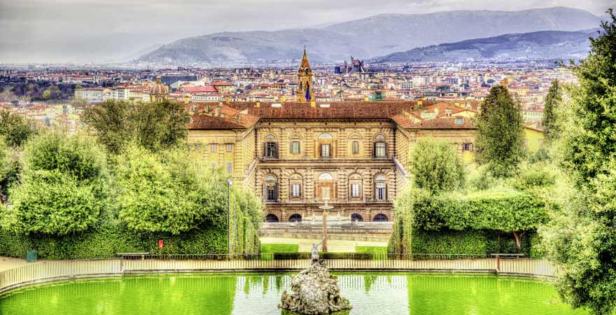 Palazzo Pitti und Boboli Garten in Florenz in Italien