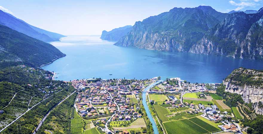 Gardasee in Italien von oben