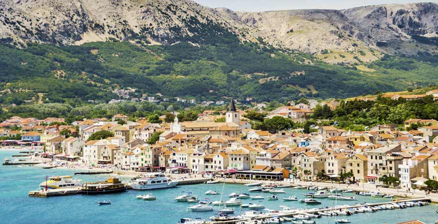 Hafen von Pula in Kroatien