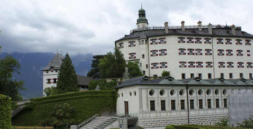 Schloss Ambras in Innsbruck in Österreich