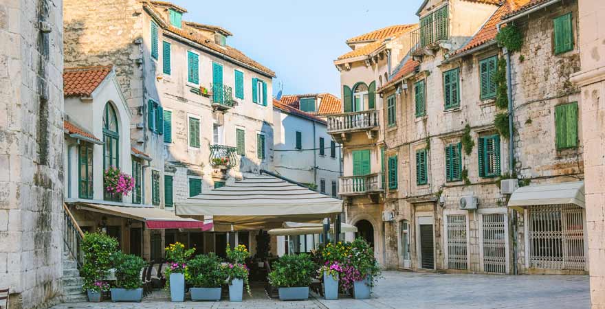Trg Brace Radica Obstplatz in Split in Kroatien