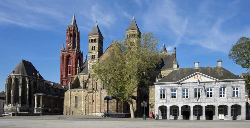 Sankt Servatius Basilika in Vrijthof in Maastricht in den Niederlanden