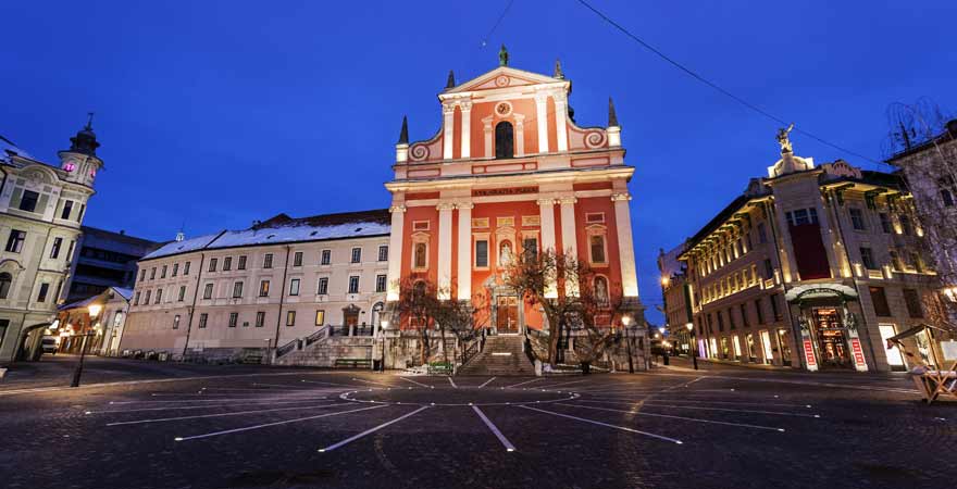 Franziskanerkirche auf dem Preseren Platz in Ljubljana in Slowenien