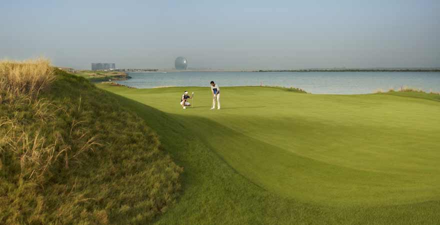 Golfplatz Yas Links in Abu Dhabi