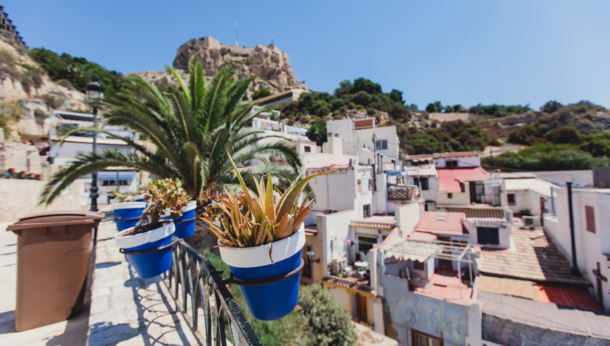 Blick auf El Barrio in Alicante