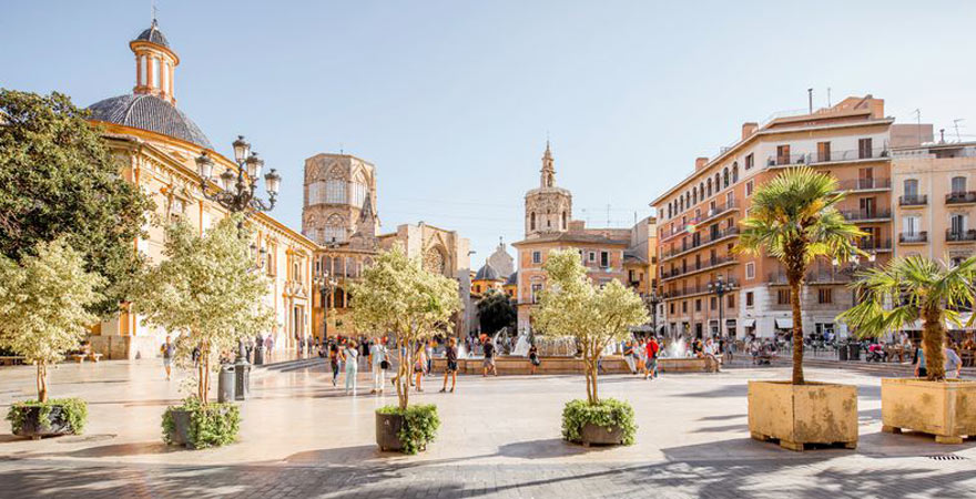 Plaza de la Virgen in Valencia