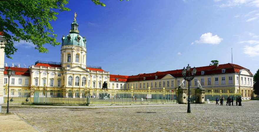 Der Luisenplatz vor dem Schloss Charlottenburg