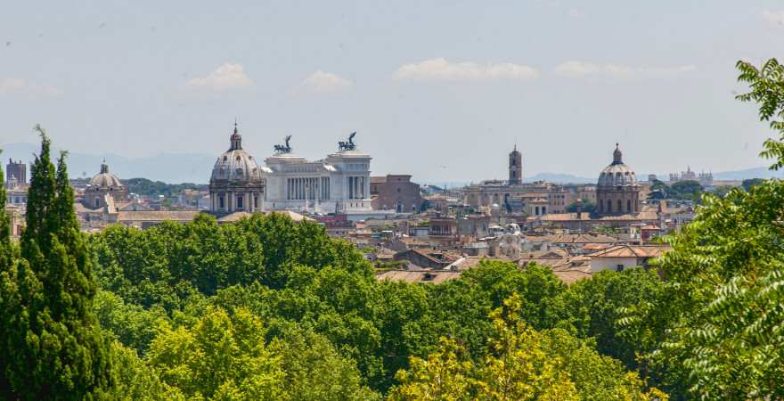 Ausblick von einem Hügel über Rom