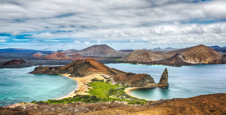 Luftaufnahme von Pinnacle Rock, Bartolome Insel, Galapagos