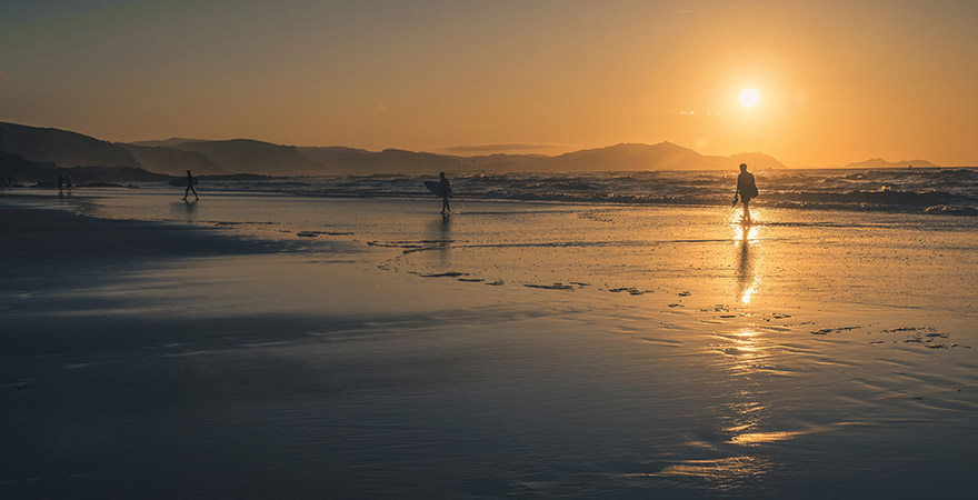 Bilbao Surfer Sonnenuntergang