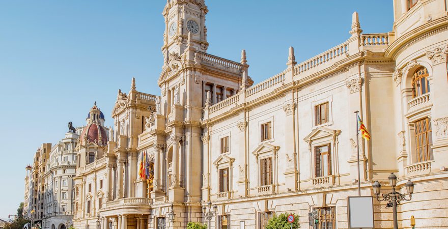 prunkvolles rathaus von valencia