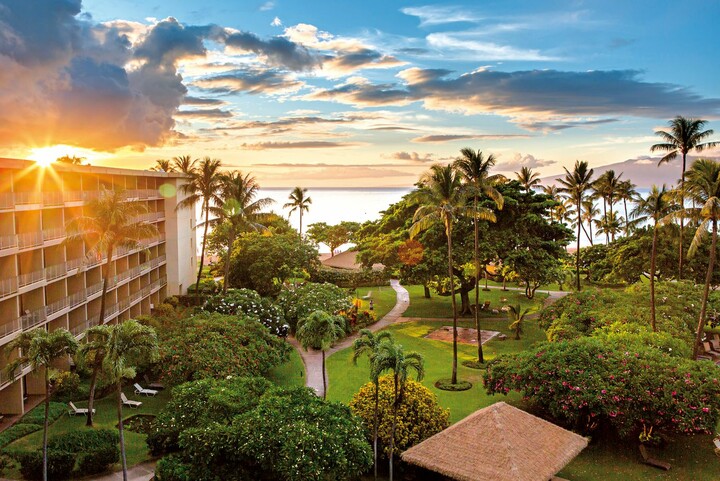 Kaanapali Beach Hotel