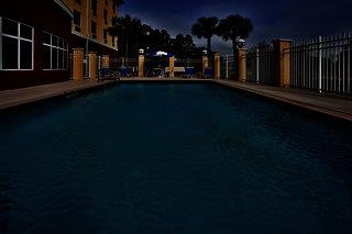 Holiday Inn Express Hotel & Suites St. Petersburg North I-275