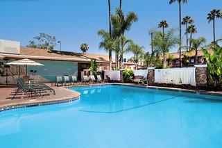 Best Western Plus Carriage Inn