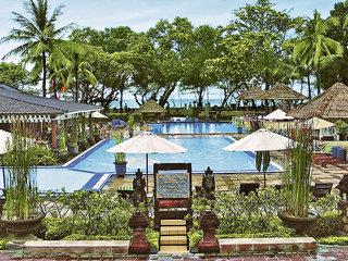 The Jayakarta Beach Resort, Residence & Spa