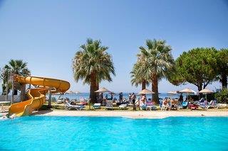 Nuova Beach Hotel