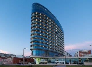 Eurostars Oasis Plaza Hotel