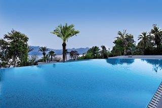 Akra Hotel