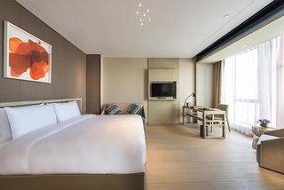Novotel Shanghai Clover Hotel