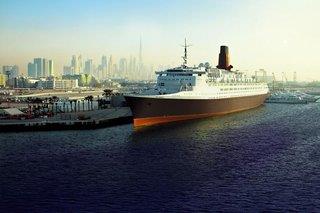 Queen Elizabeth 2