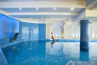 Grand Hotel Holiday Resort