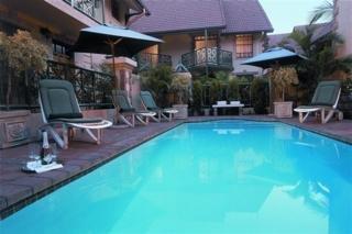 Court Classique Suite Hotel