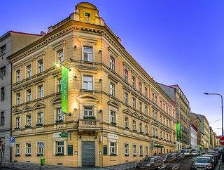 Three Crowns Hotel