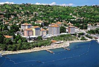 Socializing Hotel Mirna - LifeClass Hotels & Spa