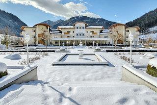 Alpenpalace Luxury Hideaway & Spa Retreat