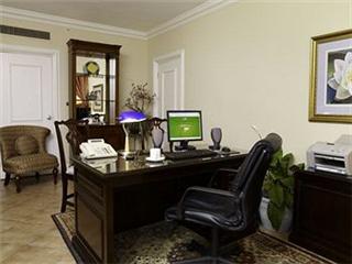 The Courtleigh Hotel & Suites